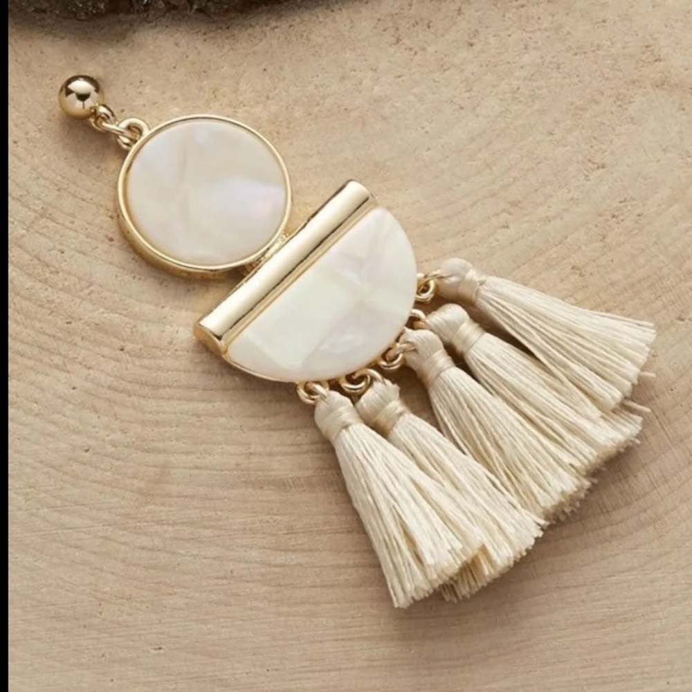 🔥3/$20🔥Tassel Charm Geometric Drop Earrings - Picture 2 of 3